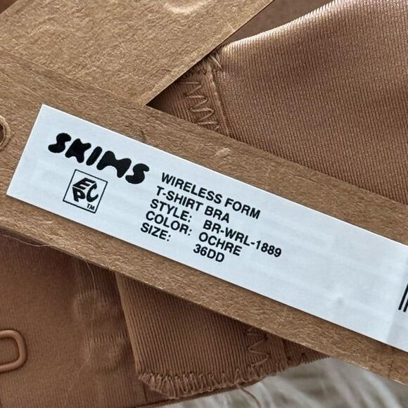 Skims Wireless Form T-shirt Bra Ochre Size 36DD - Picture 8 of 8